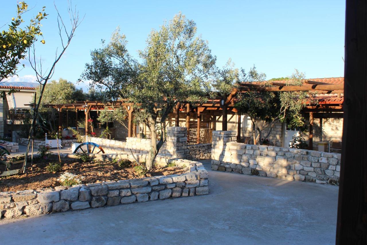 Acrocorinth Apartments Extérieur photo